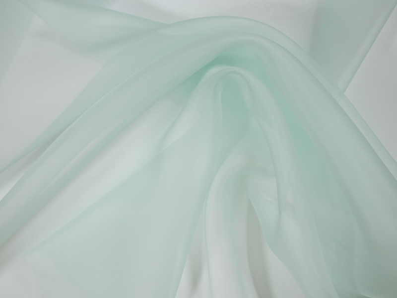 Solid organza in Sky bunched
