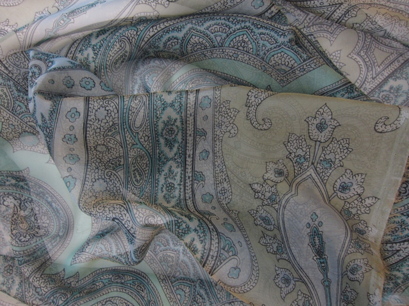 Printed Iridescent Silk Chiffon2