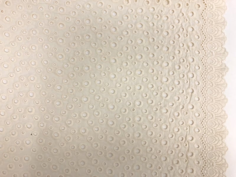 Natural Cotton Eyelet With Scalloped Edge0