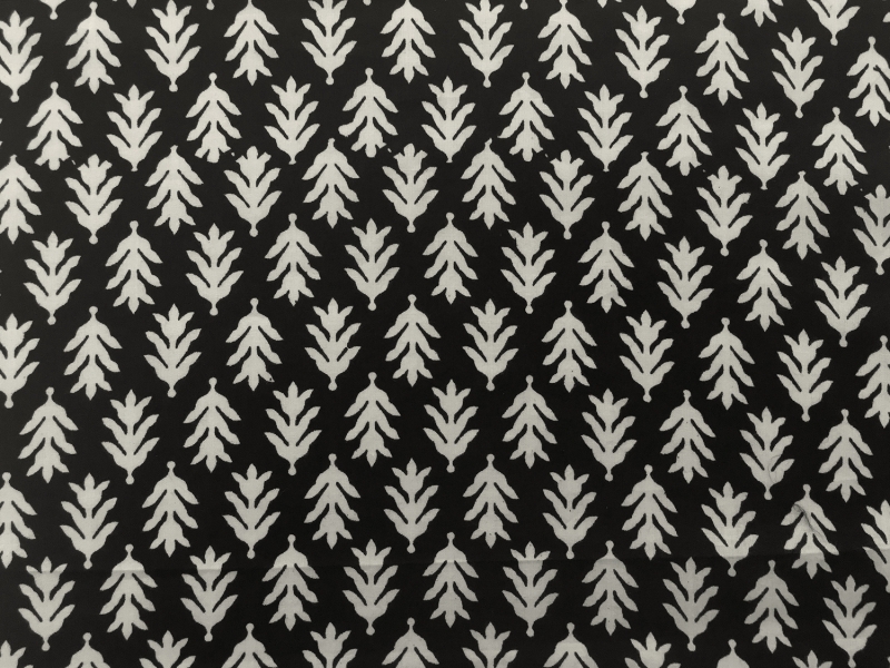 Cotton Lawn Black & White Pinnatisect Leaf Print 0