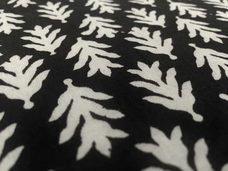 Cotton Lawn Black & White Pinnatisect Leaf Print 2