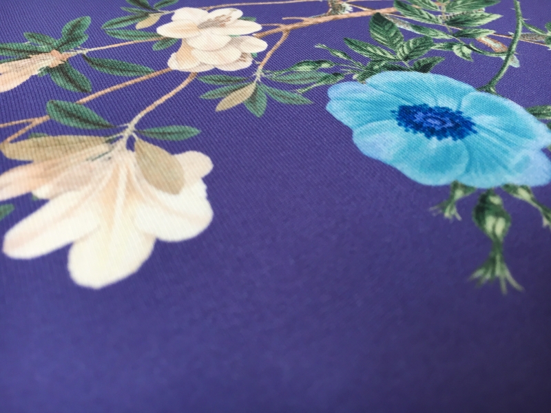 Printed 6Ply Silk Crepe with Large Vibrant Flowers 2