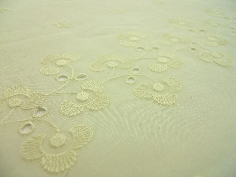 Swiss Cotton Voile Eyelet3