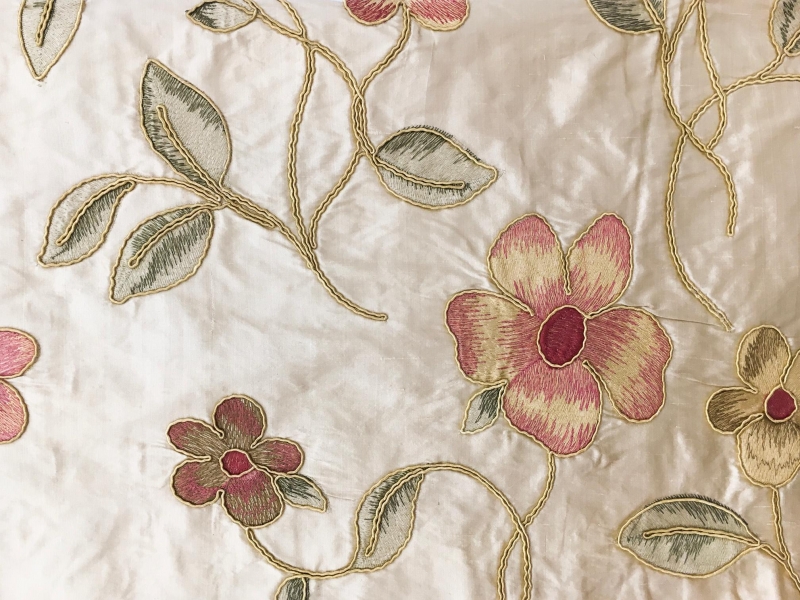 Silk Shantung with Embroidered and Soutachéd Flowers0