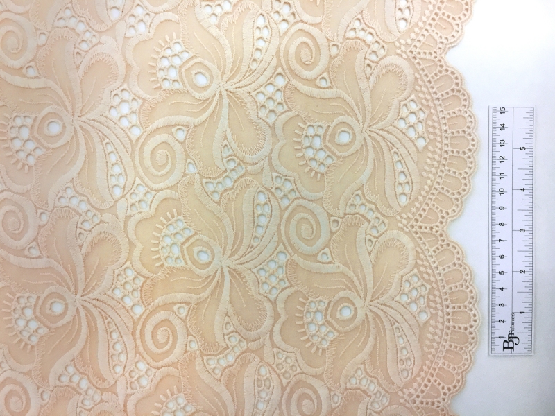 Cotton Eyelet in Antique Ivory1